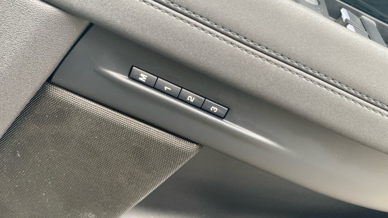 Land Rover Range Rover Evoque 2.0 D200 R-Dynamic SE 5dr Auto Diesel Hatchback